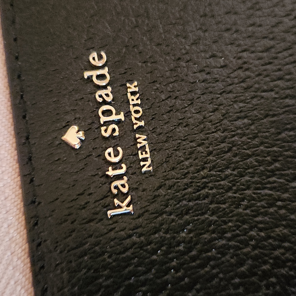 Kate Spade NWT Black and Tan Zip Wallet - Picture 6 of 10